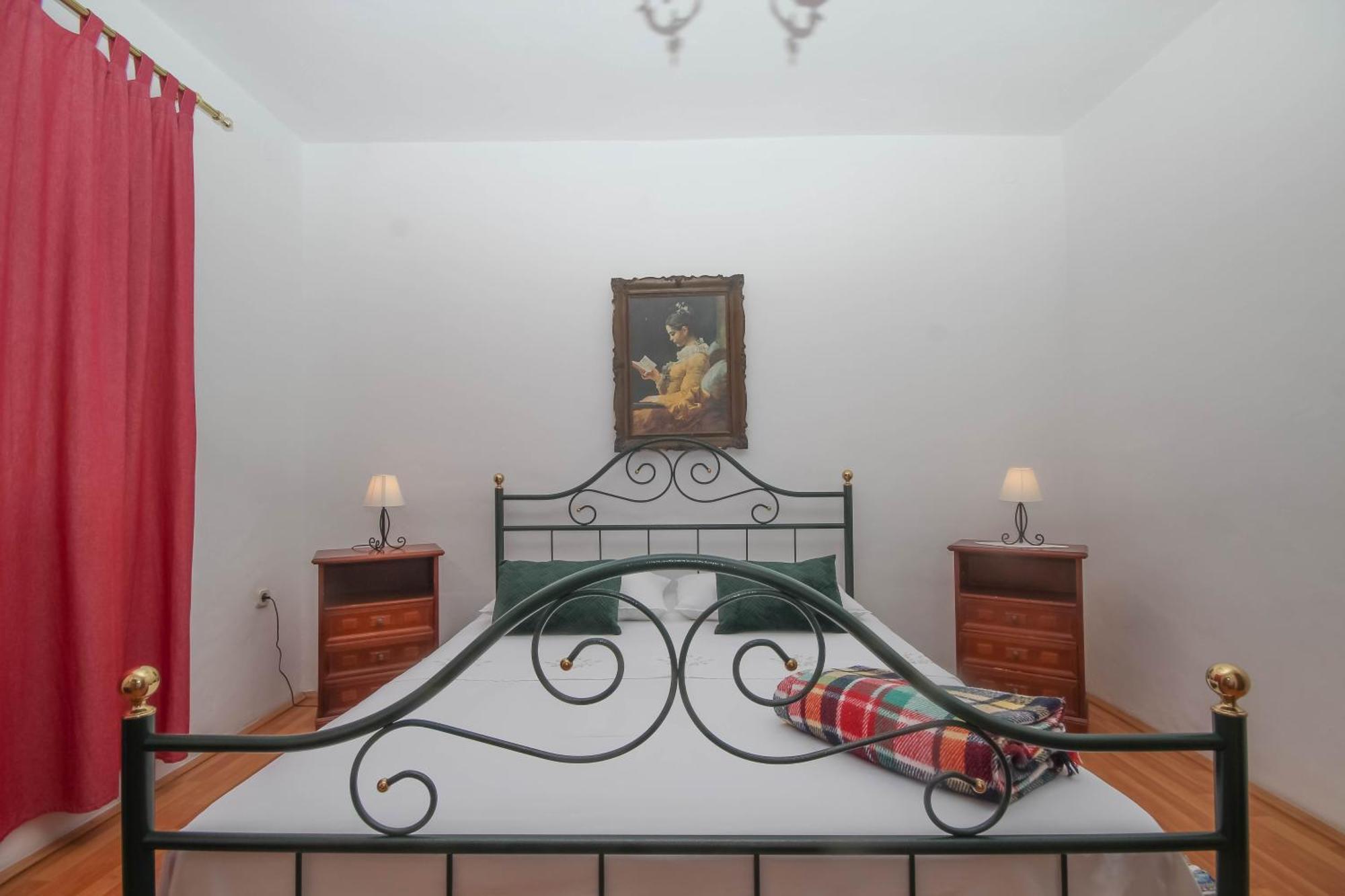 Lola'S Apartments Tribalj Rum bild