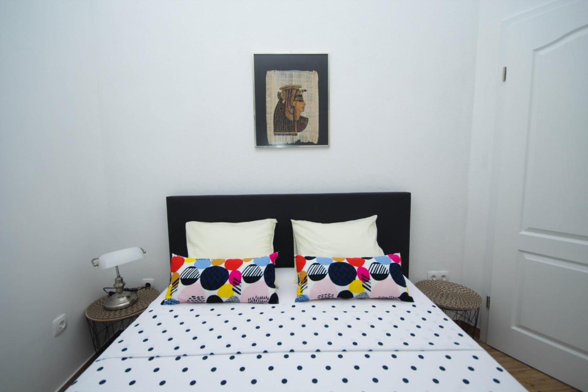 Lola'S Apartments Tribalj Rum bild